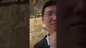 在耶路撒冷的耶稣被钉十字架的受难处遭遇第三次空袭警报…