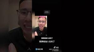 疯狂的小战狼粉红缠斗知名博主！