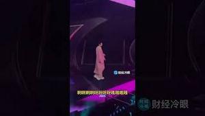 刚刚！台湾粉红流行天王在上海赚人民币坠台差点摔死！