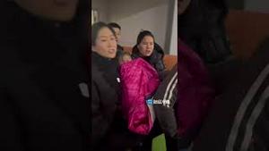 一个爆火视频！看看中国底层人多惨！习氏小康成全世界笑料！